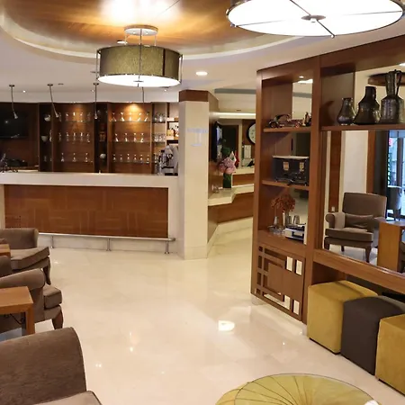 Hotel Riva Taksim 4*