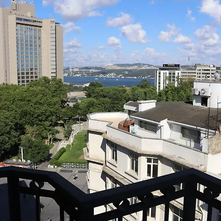 Hotel Riva Taksim 4*