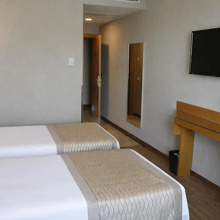 Hotel Riva Taksim 4*
